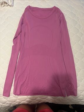Size 6 lululemon swiftly tech